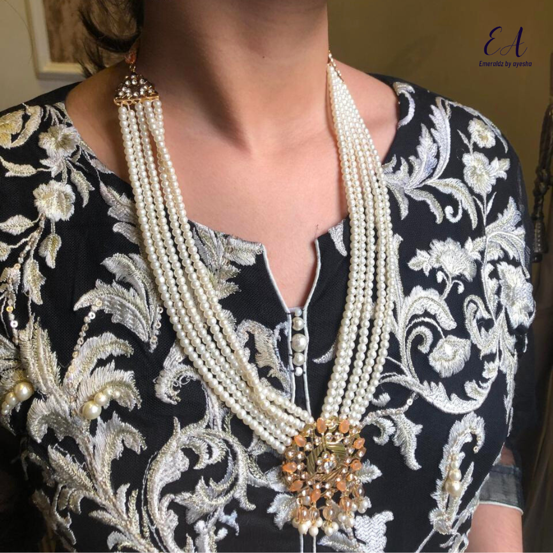 Noor Necklace (peach)