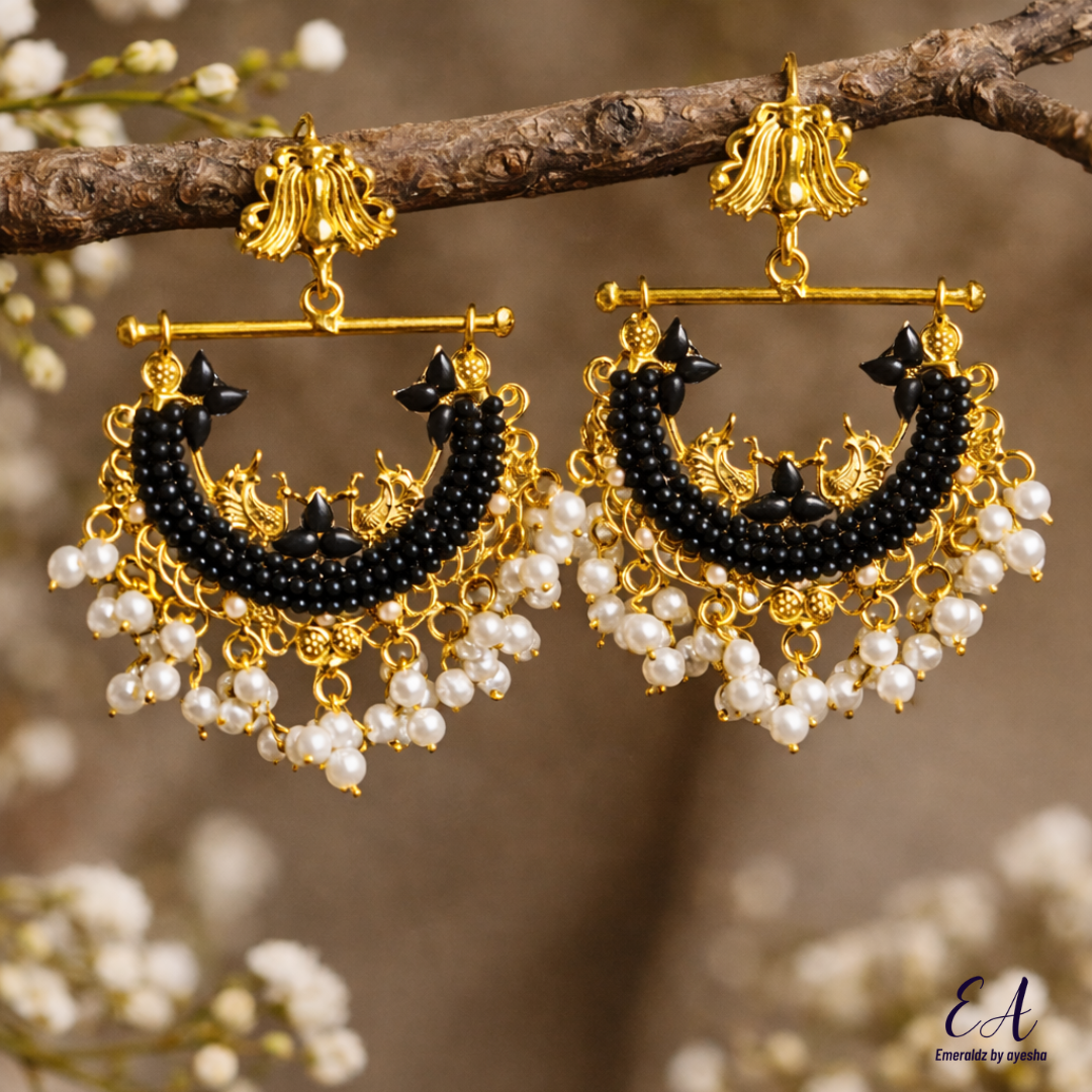 Husna earrings (black)
