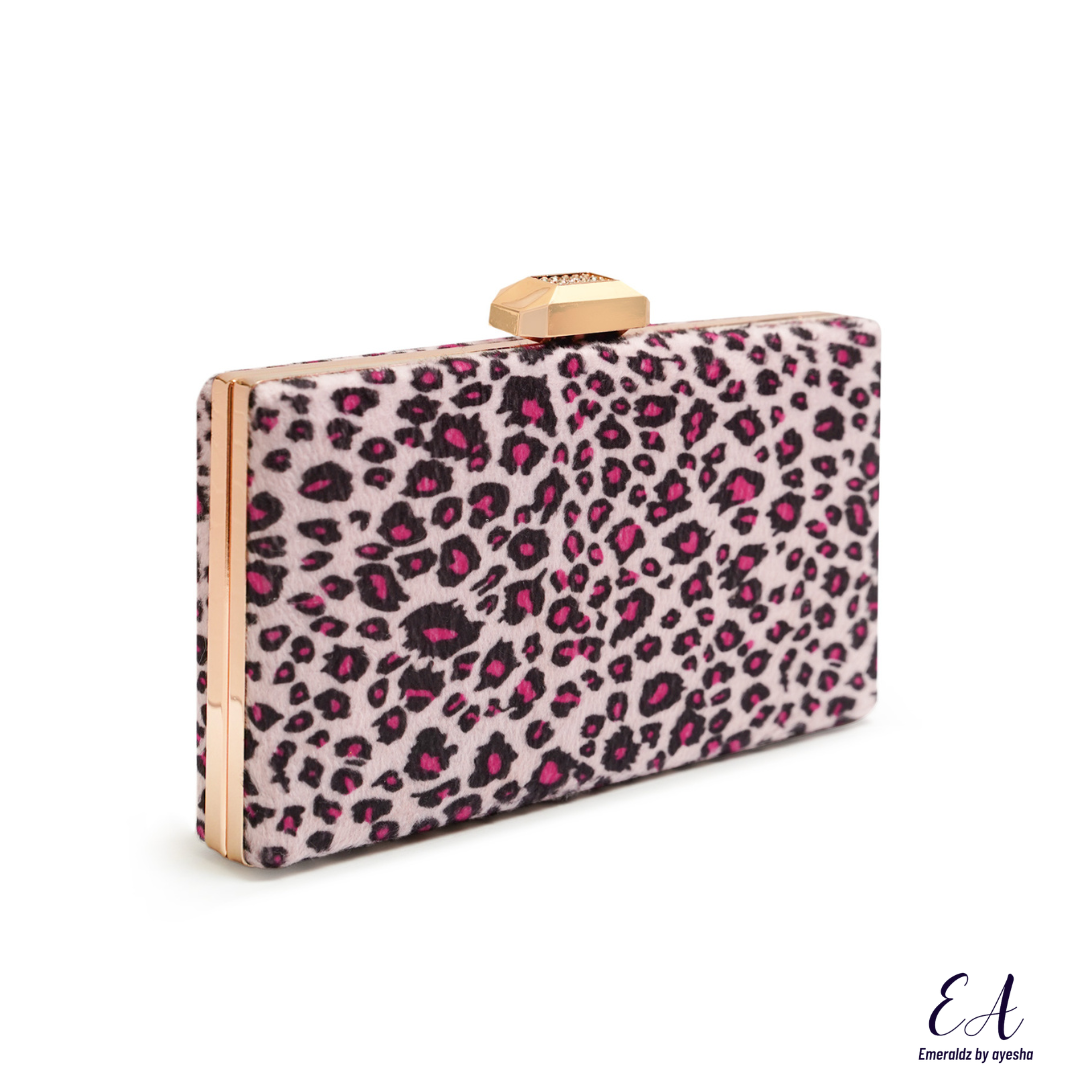 Panther Clutch (pink)