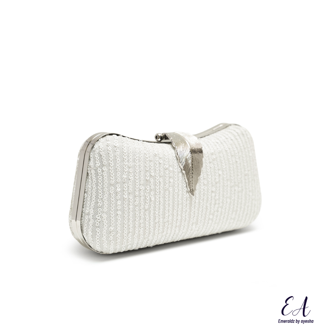 Alice Star Clutch (white)