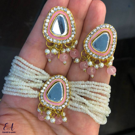 Layla Necklace (pink)