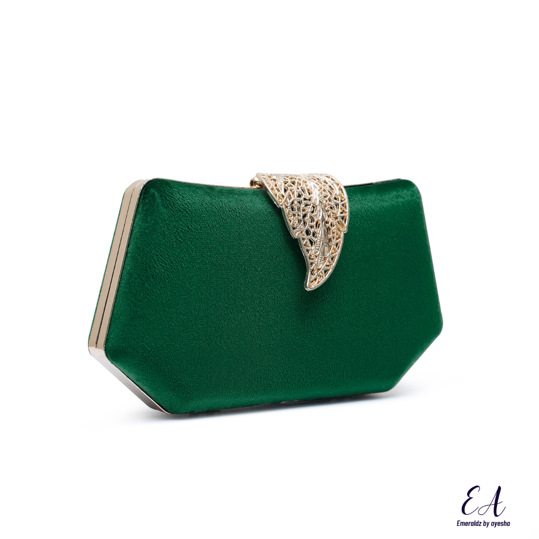 Amy Clutch (green)