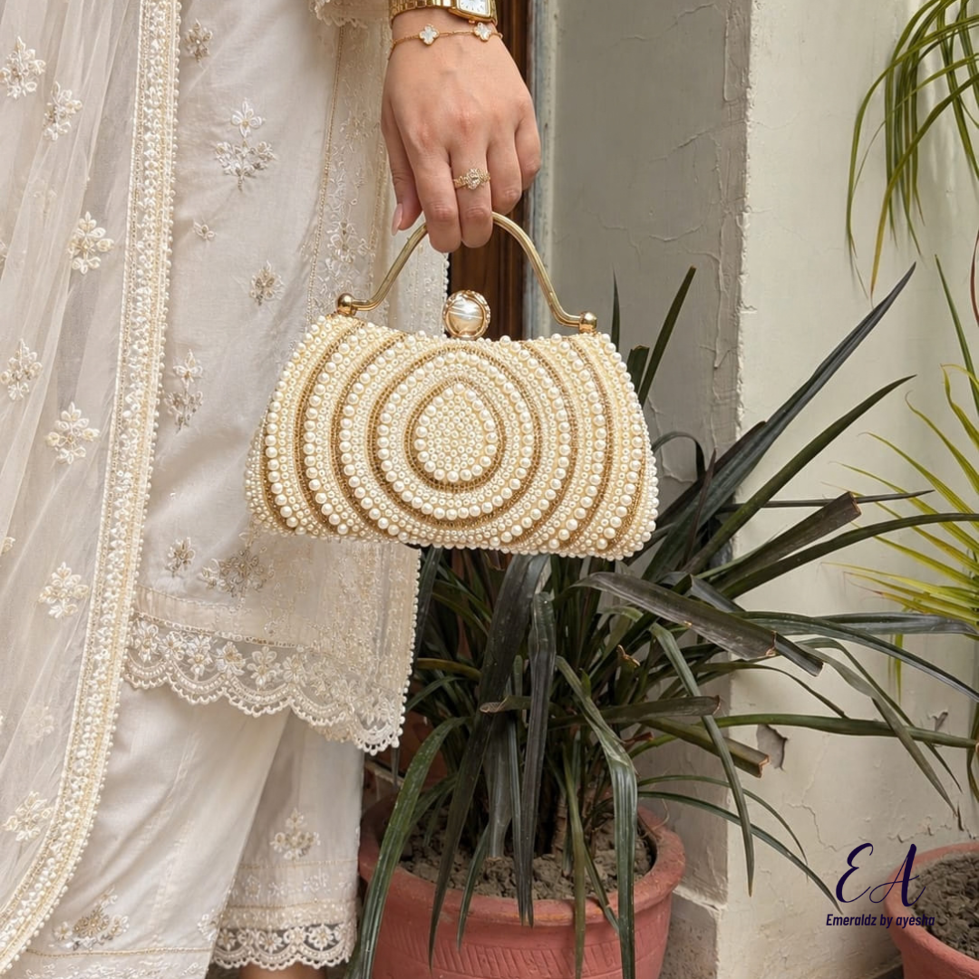 Elsa pearl Clutch (gold)