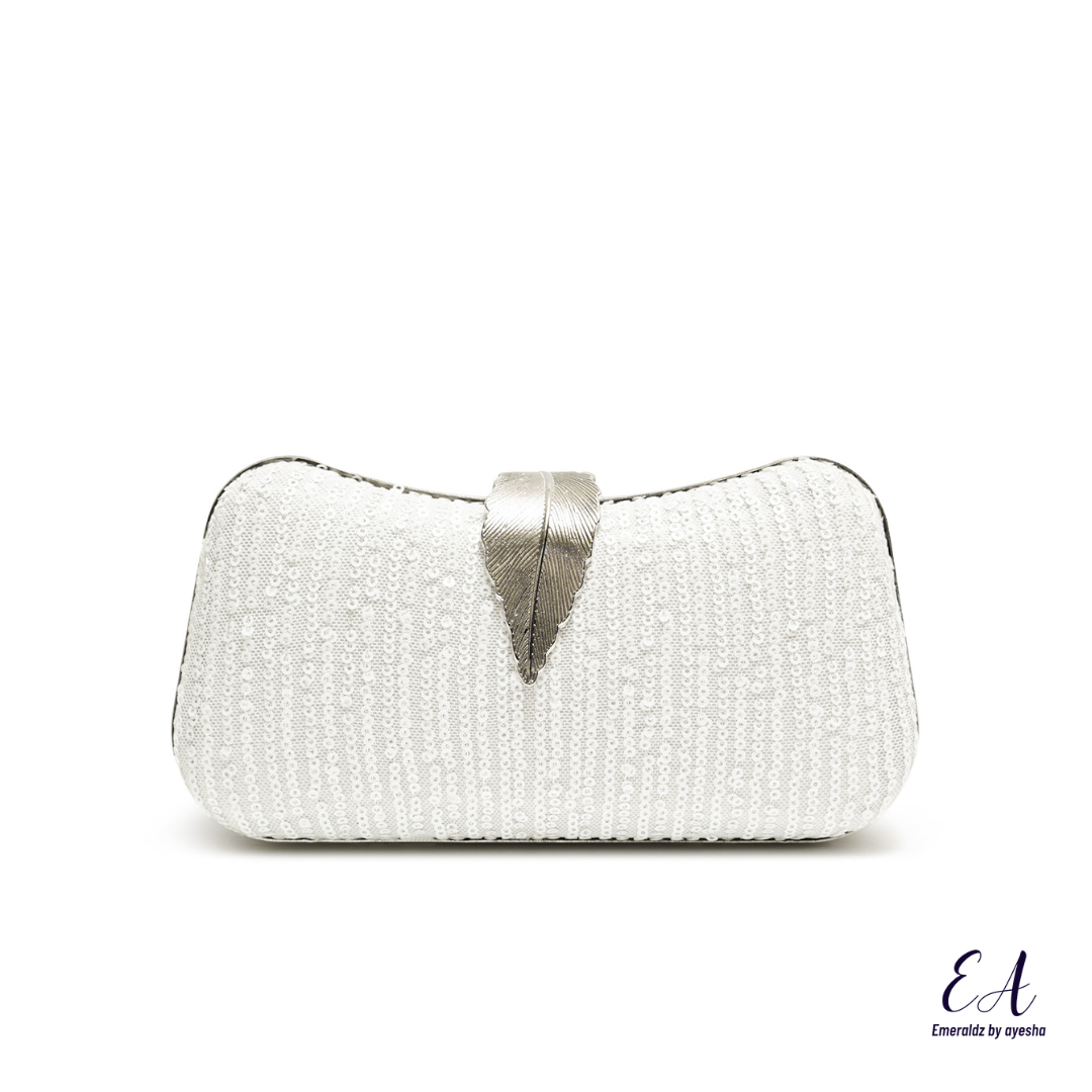 Alice Star Clutch (white)