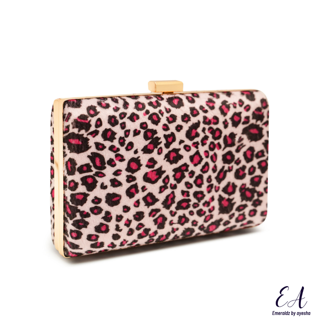 Onyx Panther Clutch (pink)