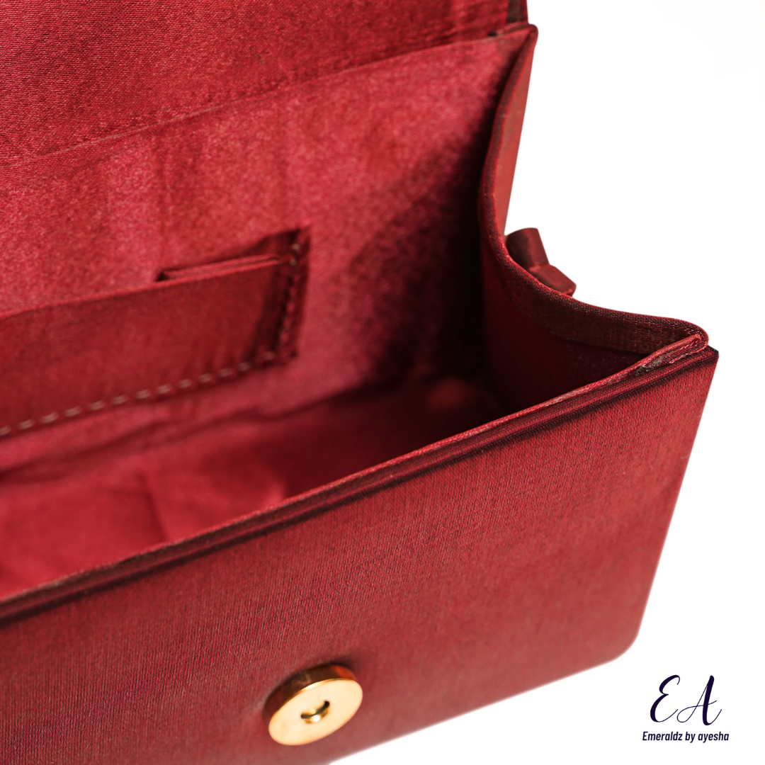 Scarlett Clutch Bag (maroon)