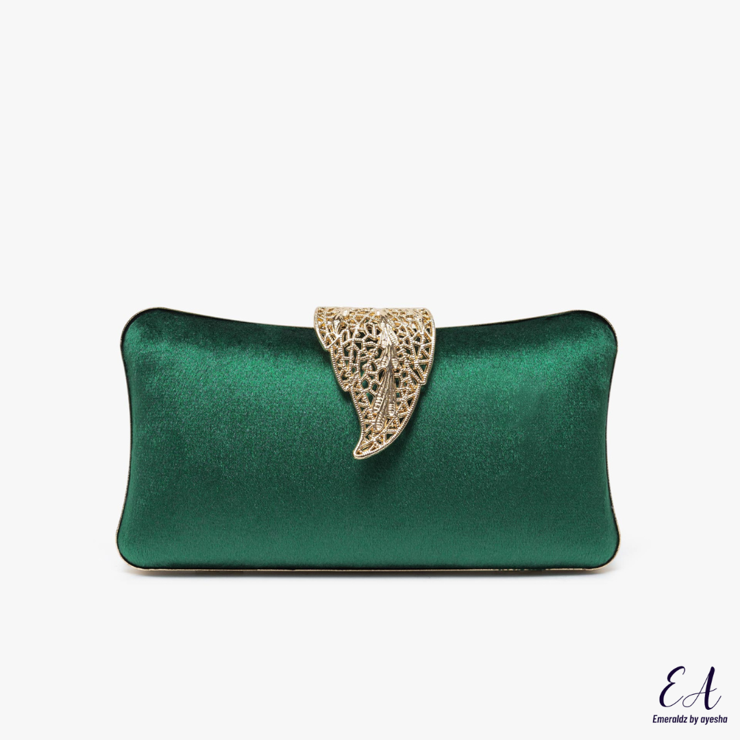 Amy Clutch (green)